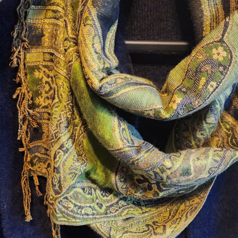 Shawl or wrap with fringe - green & gold